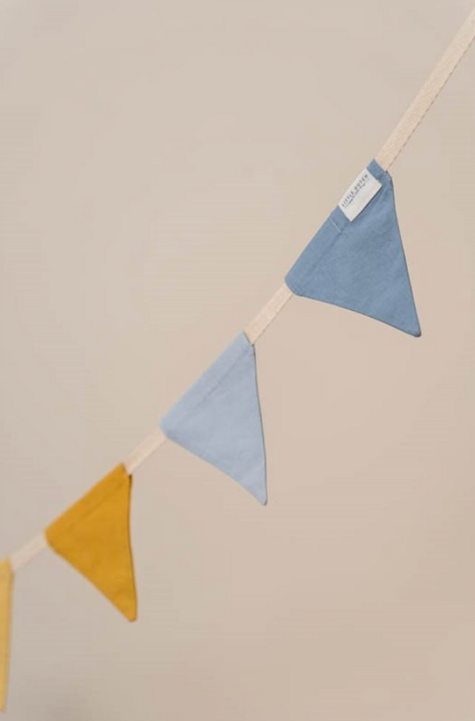 Blue flag garland - Toys