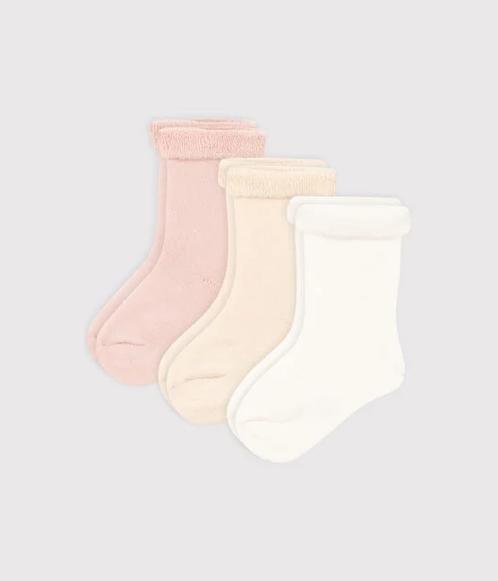 PACK MIT 3 PAAR EINFACHEN STRICK-BABYSOCKEN