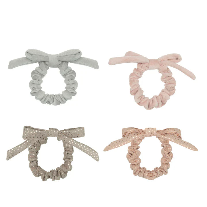 Pretty bow scrunchie