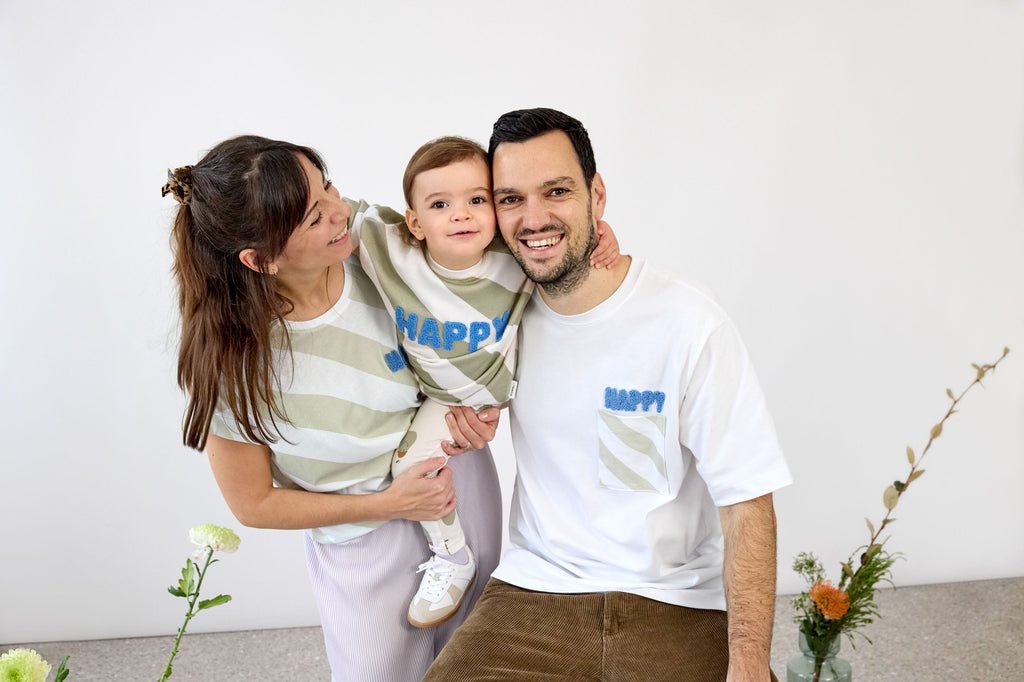 Weibliches T-Shirt Happy - Milky/light khaki (verschiedene Größen)